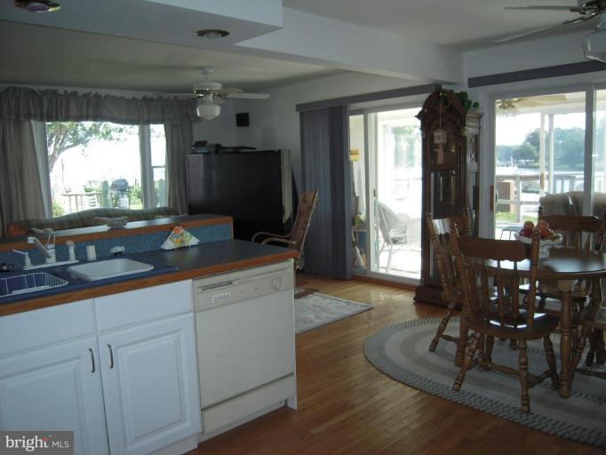 8157 Orchard Point Road Pasadena, MD 21122 - Photo 9 of 13 Kitchen/Living Room