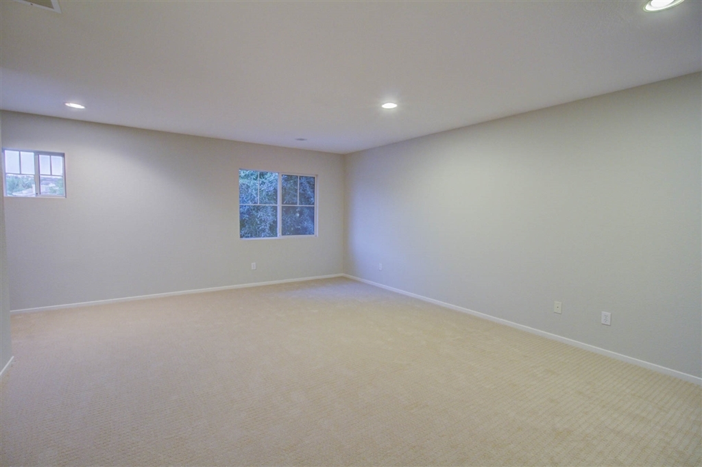 1059 Greenway Road Oceanside, CA 92057 - Photo 15 of 24