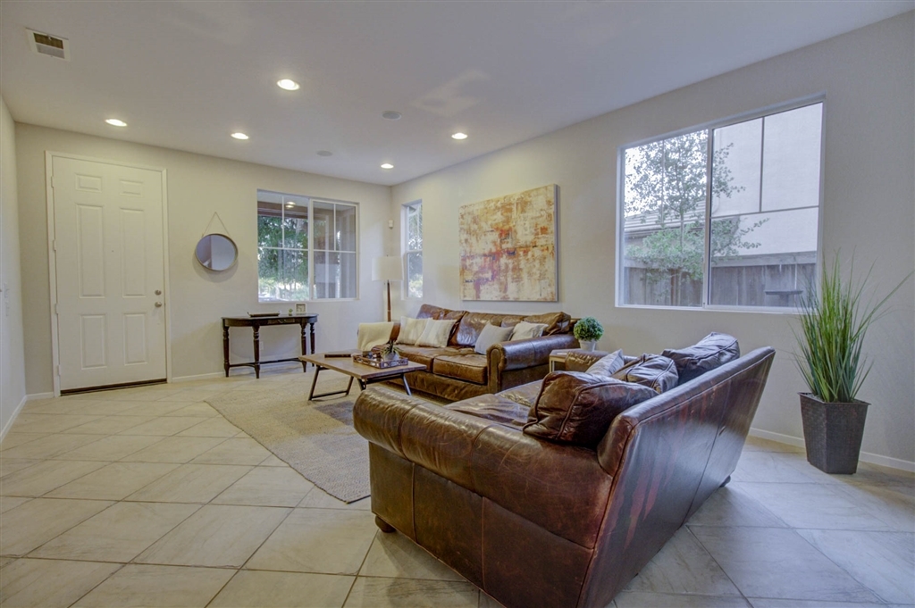 1059 Greenway Road Oceanside, CA 92057 - Photo 4 of 24