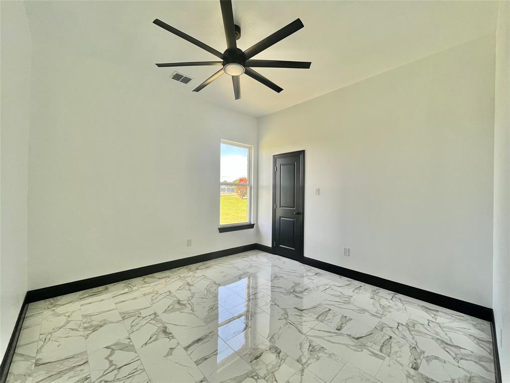 127 Valley Meadows Drive Springtown, TX 76082 - Photo 23 of 32