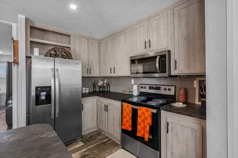 $399,900 | 12128 County Road 1, Hallettsville, TX 77964