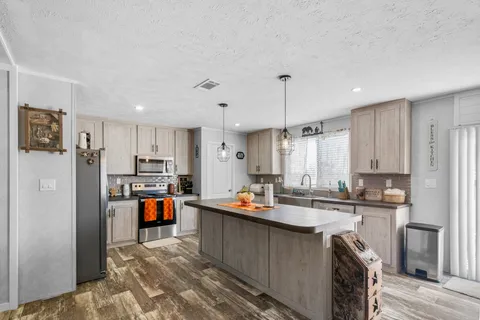 $399,900 | 12128 County Road 1, Hallettsville, TX 77964