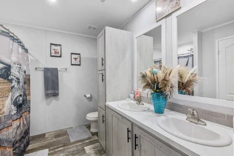 $399,900 | 12128 County Road 1, Hallettsville, TX 77964