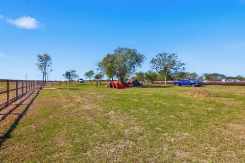 $399,900 | 12128 County Road 1, Hallettsville, TX 77964