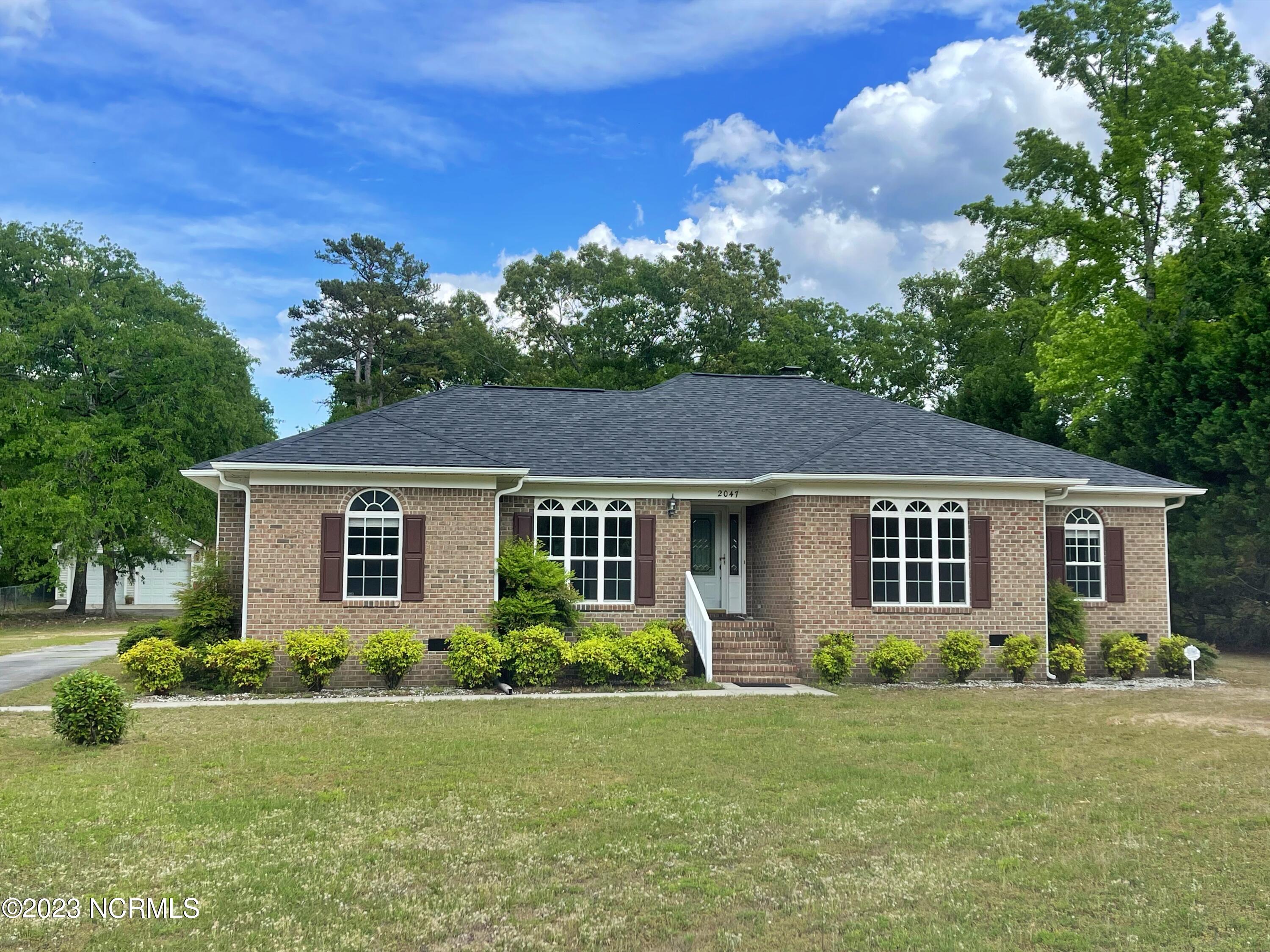2047 Neuse Road Kinston, NC 28501 - Photo 1 of 49 FRONT