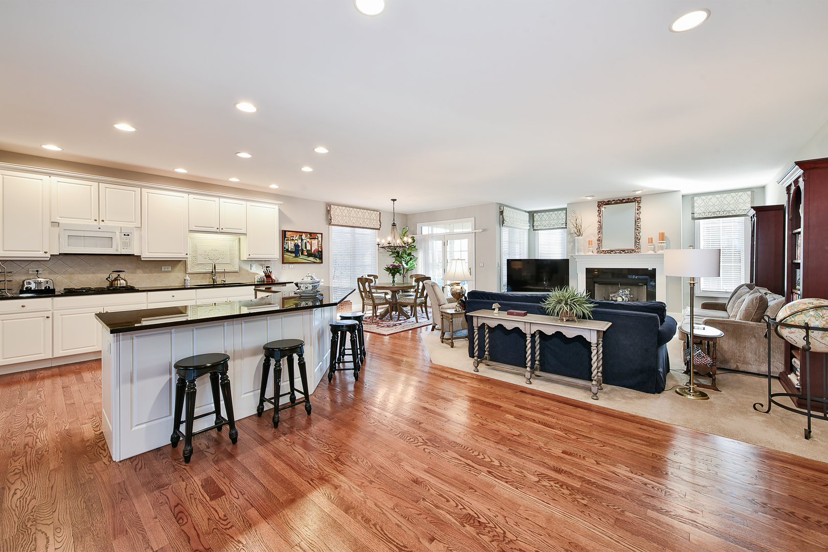 1030 Ridgeview Drive Inverness, IL 60010 - Photo 3 of 27