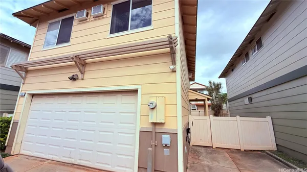 $3,600 | 91-1869 Luahoana Street, Unit 123, Ewa Beach, HI 96706