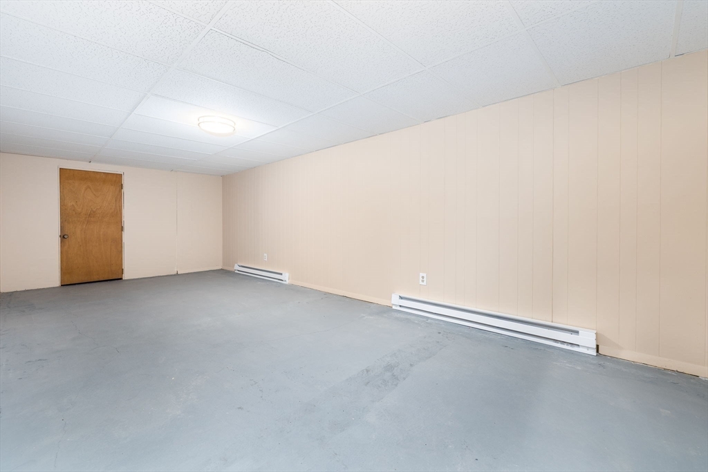 366 Peekskill Avenue Springfield, MA 01129 - Photo 25 of 31 a view of an empty room