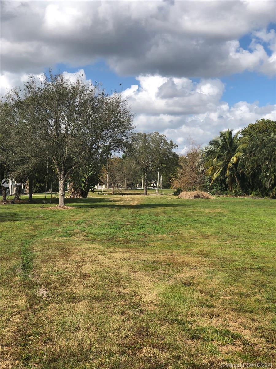 13260 Stirling Road Southwest Ranches, FL 33330 - Photo 14 of 17 a view of a green field