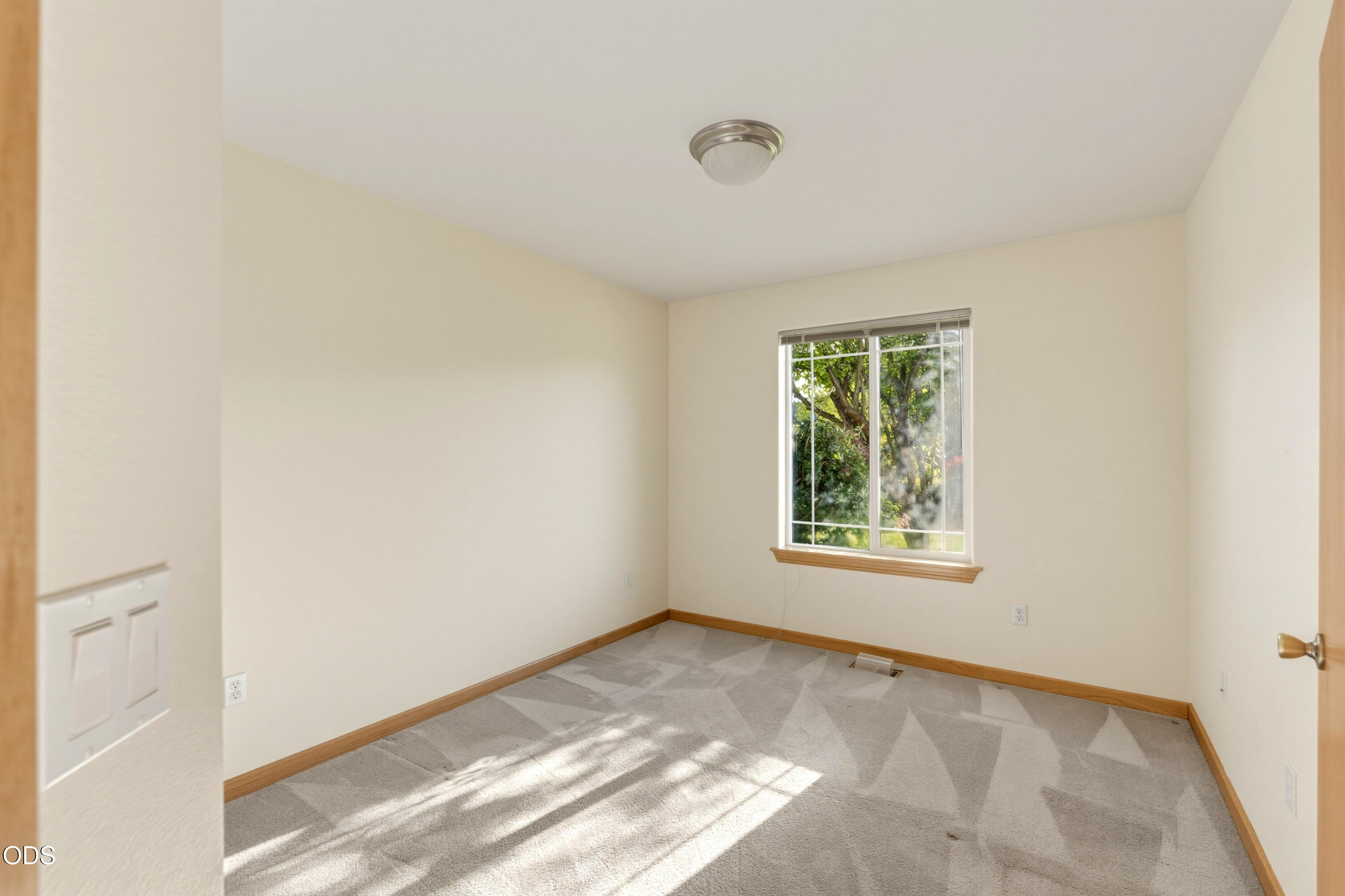 1128 Southwest Rimrock Way Redmond, OR 97756 - Photo 20 of 46