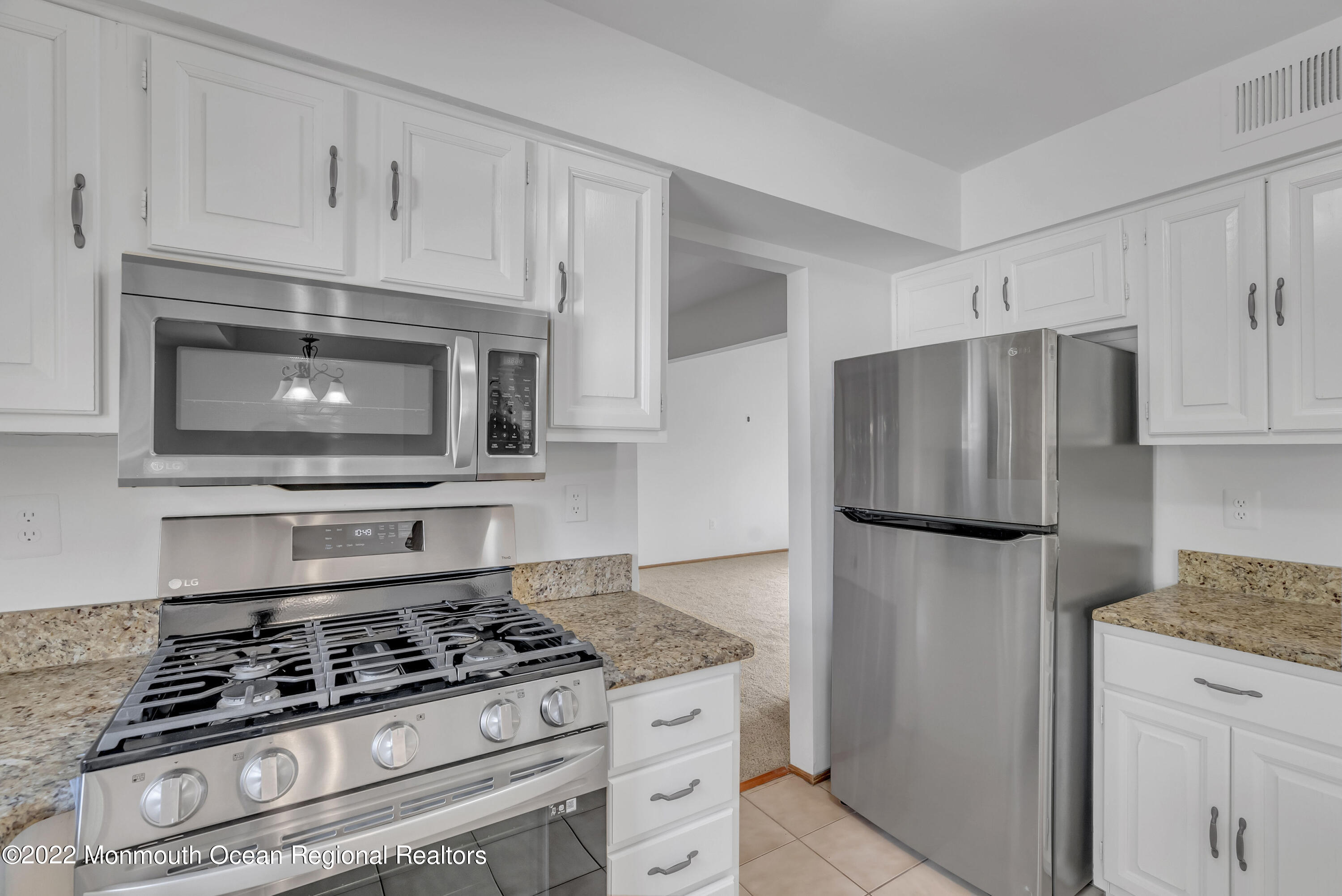 902 Waterworks Road Freehold, NJ 07728 - Photo 13 of 33 Kitchen 3
