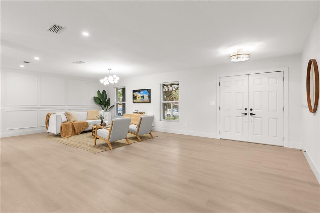 206 Graham Road Fern Park, FL 32730 - Photo 11 of 34 a living room with furniture