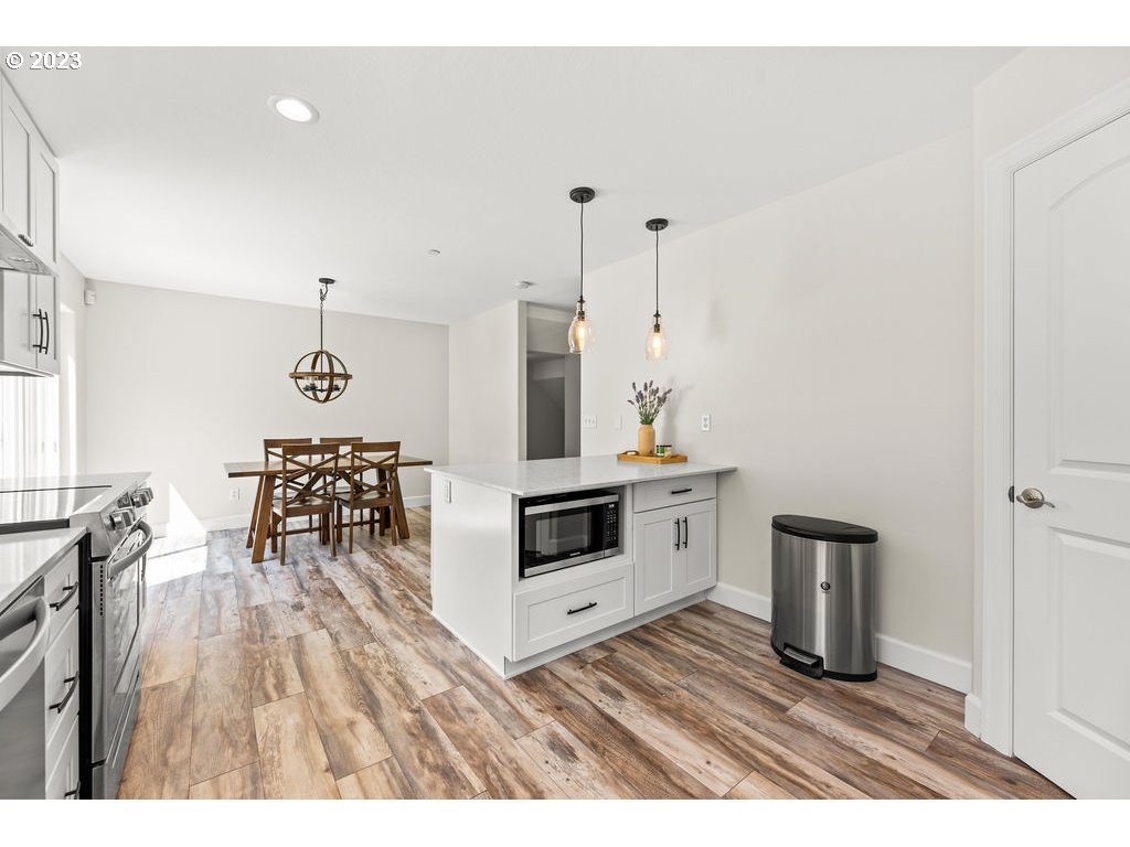 733 Northwest Meadow Ridge Lane, Unit 18 Camas, WA 98607 - Photo 5 of 32 Gallery Image 5