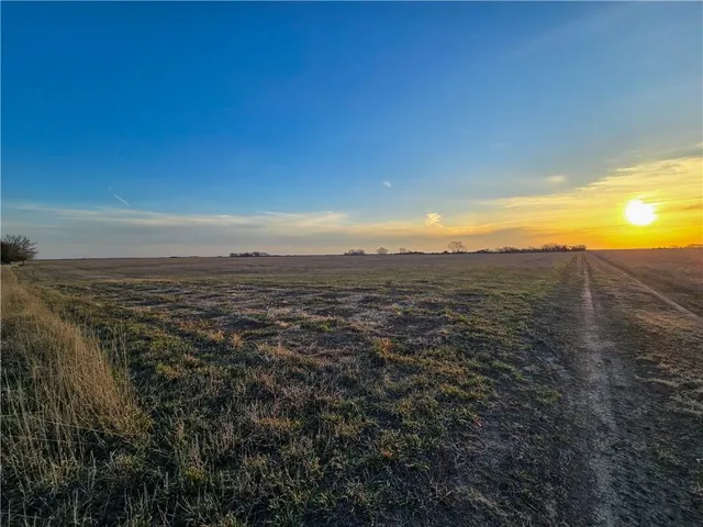 $316,575 | Skiddy Rd Junction, Junction City, KS 66441