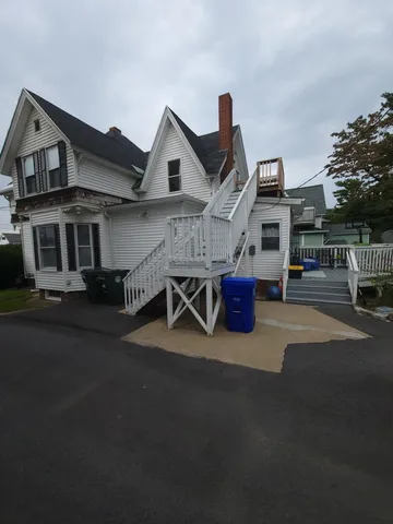 $2,100 | 721 Belmont Street, Unit 2, Manchester, NH 03104