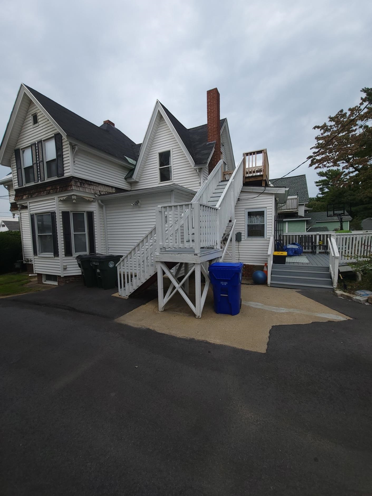 721 Belmont Street, Unit 2 Manchester, NH 03104 - Photo 2 of 9