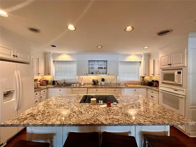 $1,800,000 | 1311 Lake Shore Drive, Orlando, FL 32803