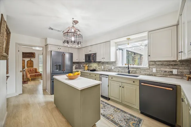 $535,000 | 660 Louisiana Park, Conroe, TX 77302