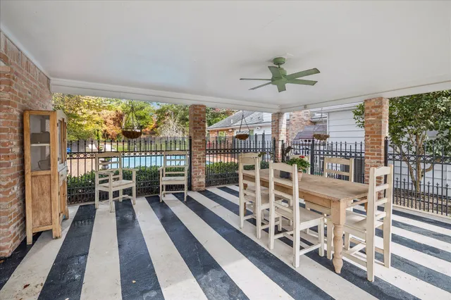 $535,000 | 660 Louisiana Park, Conroe, TX 77302