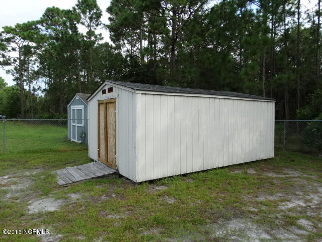 1025 Filmore Road Southport, NC 28461 - Photo 5 of 18 a5_storage