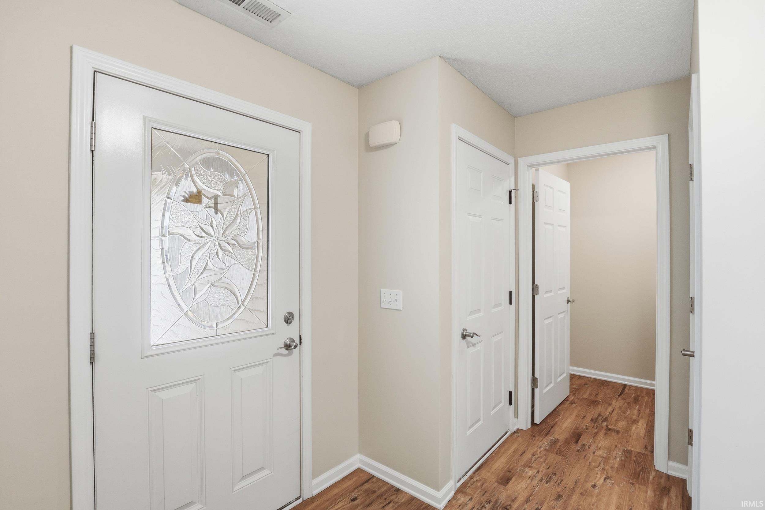 107 Caperiole Place Fort Wayne, IN 46825 - Photo 4 of 35