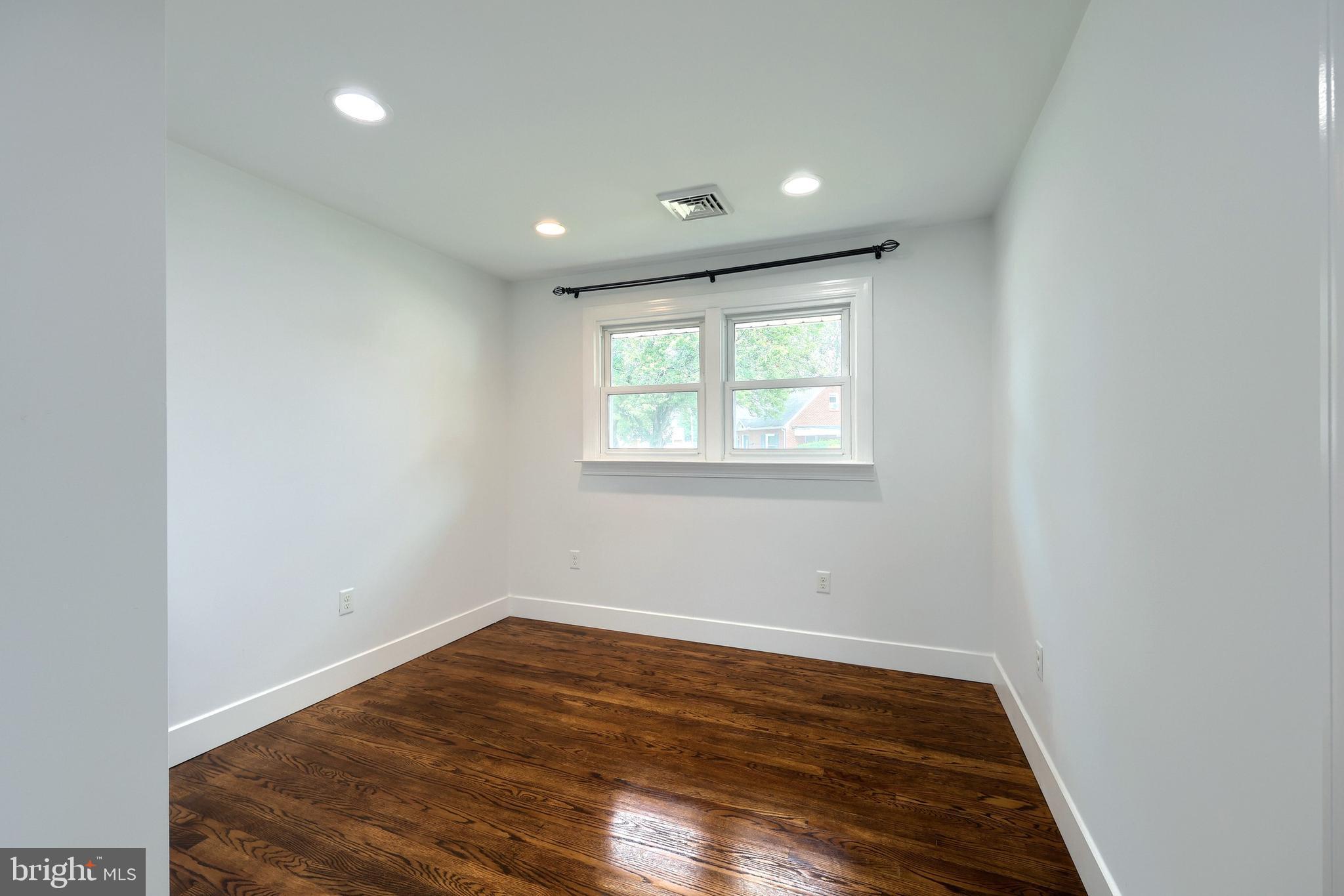 736 Gunnison Road York, PA 17404 - Photo 27 of 48