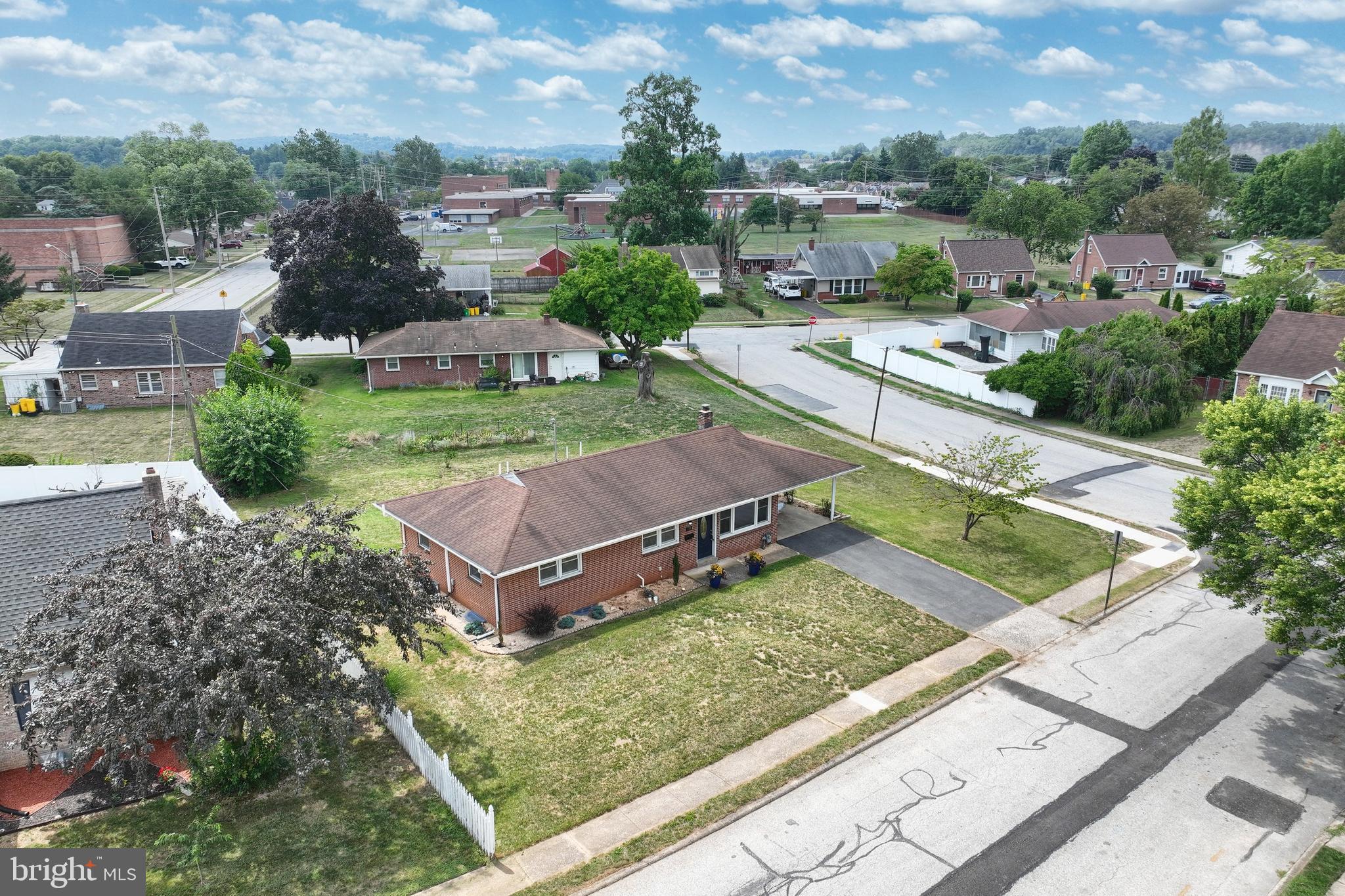 736 Gunnison Road York, PA 17404 - Photo 39 of 48