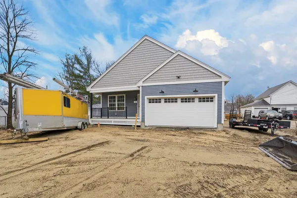 $685,000 | 73 Ferry Street, Hudson, NH 03051