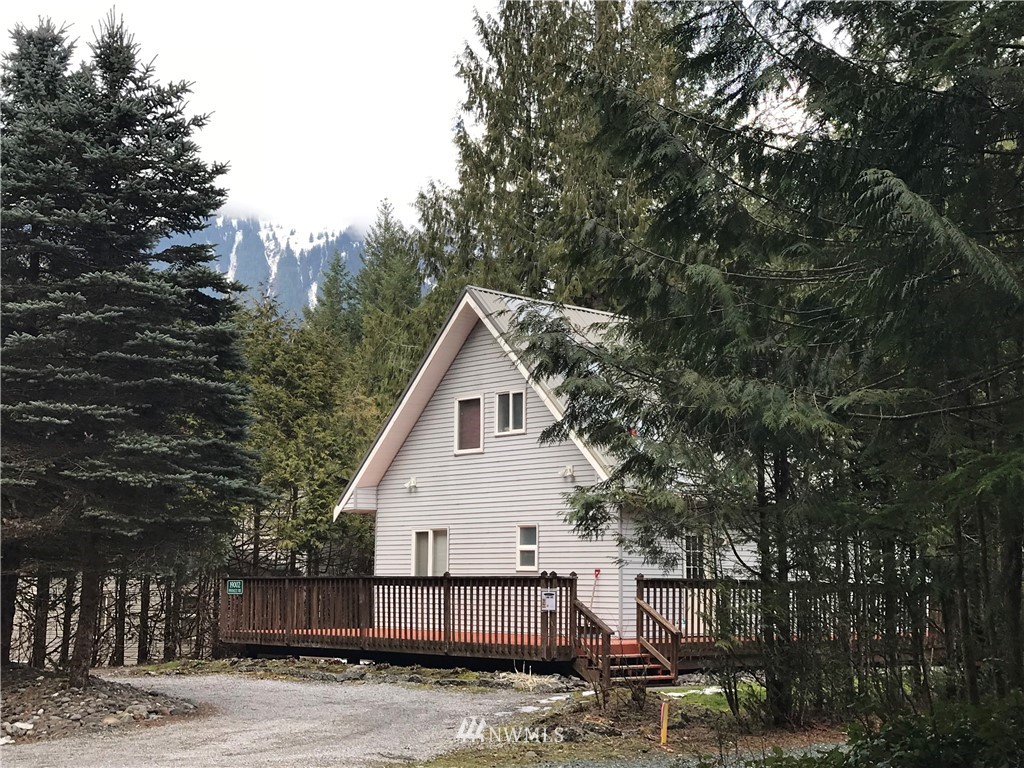 19002 Pinnacle Road Glacier, WA 98244 - Photo 1 of 25 Gallery Image 1