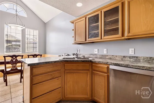 $2,250 | 126 Hopeland Drive, Savannah, GA 31419