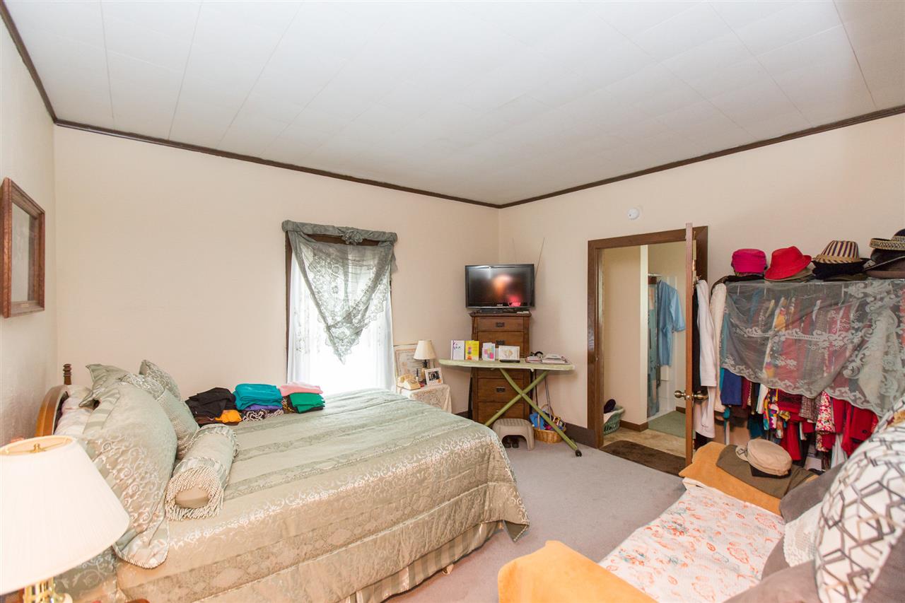 1302 Newell Street Waterloo, IA 50707 - Photo 5 of 12 Gallery Image 5