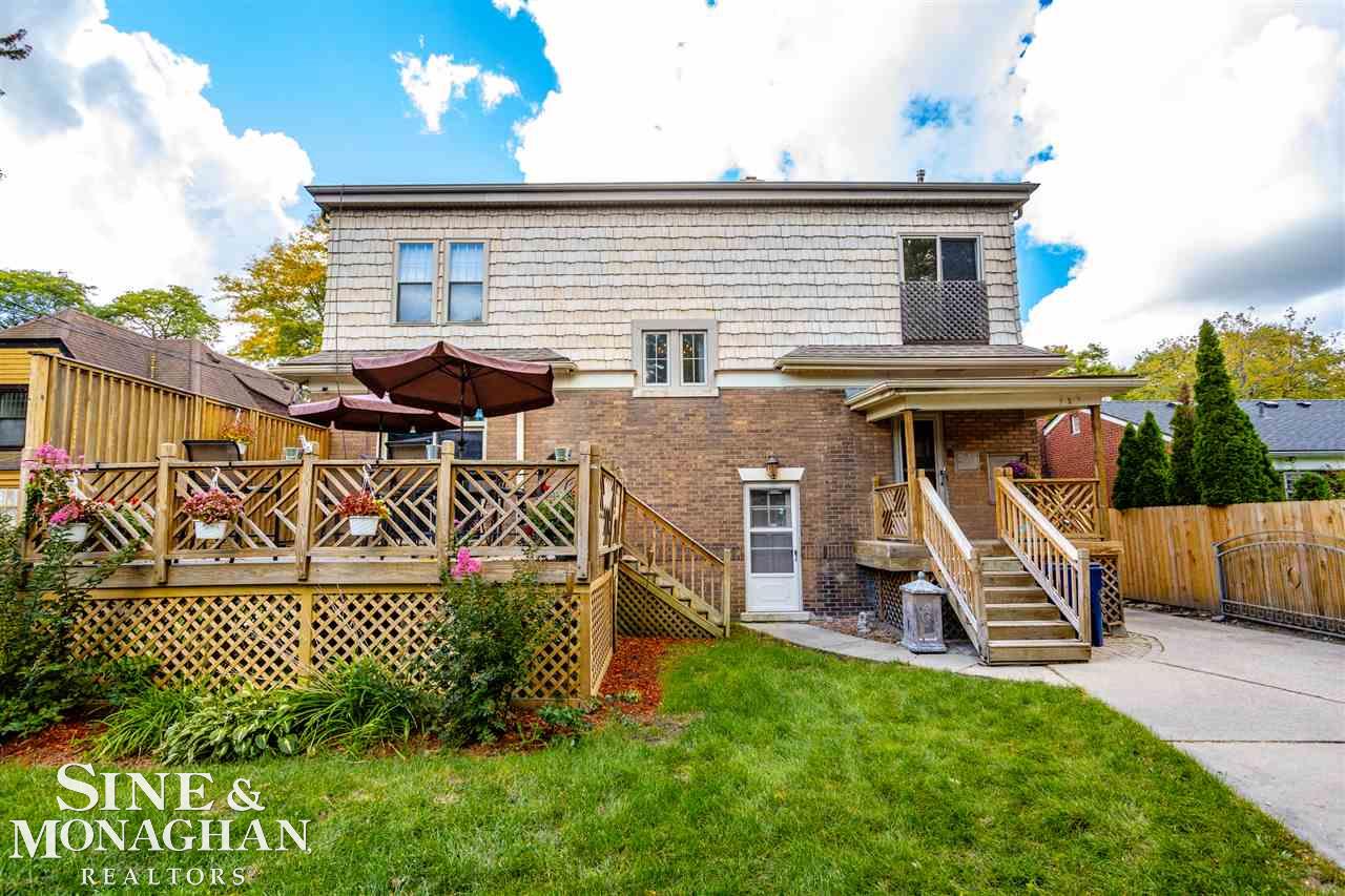 954 Barrington Road Grosse Pointe Park, MI 48230 - Photo 33 of 44