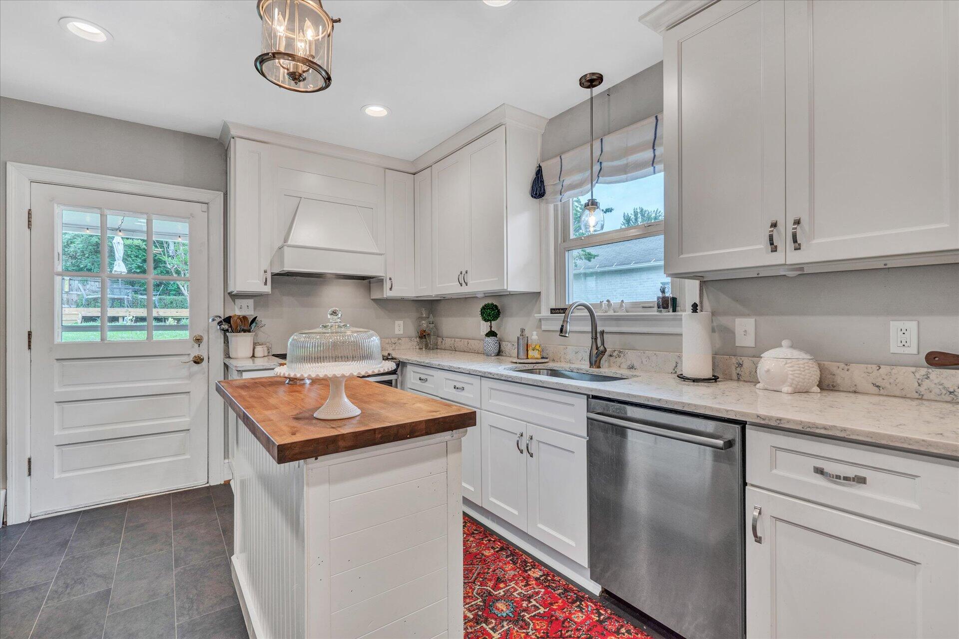 3623 Grandin Road Southwest Roanoke, VA 24018 - Photo 14 of 51 13-DSC9831