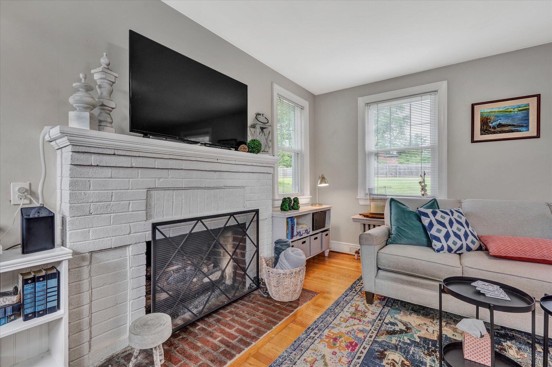 3623 Grandin Road Southwest Roanoke, VA 24018 - Photo 19 of 51 18-DSC9846
