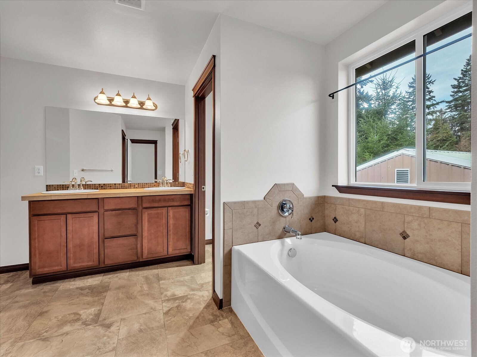 109 161st Place Southeast Bothell, WA 98012 - Photo 16 of 27