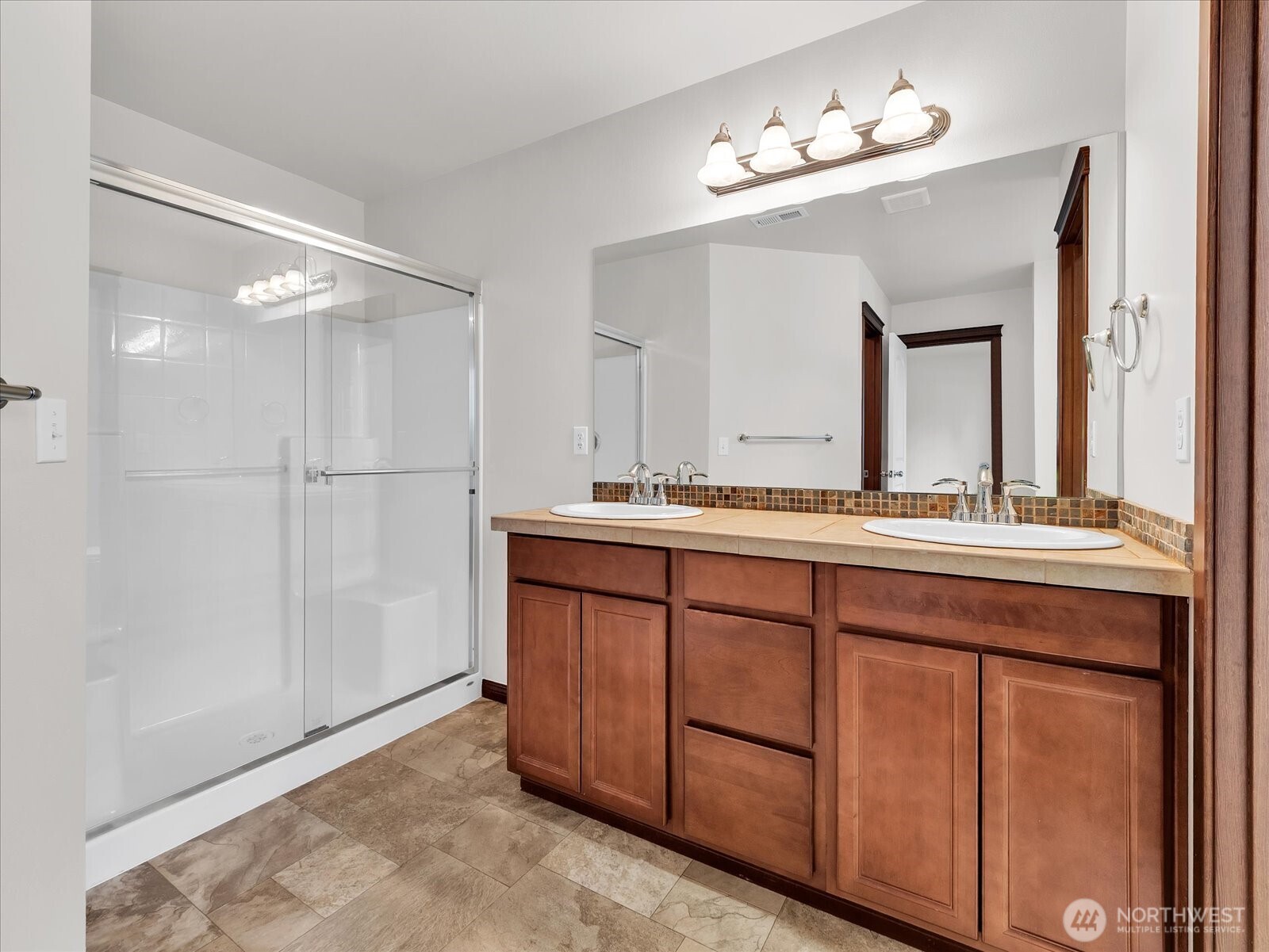 109 161st Place Southeast Bothell, WA 98012 - Photo 17 of 27