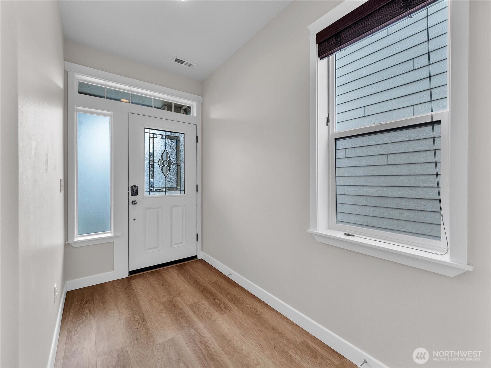 109 161st Place Southeast Bothell, WA 98012 - Photo 3 of 27