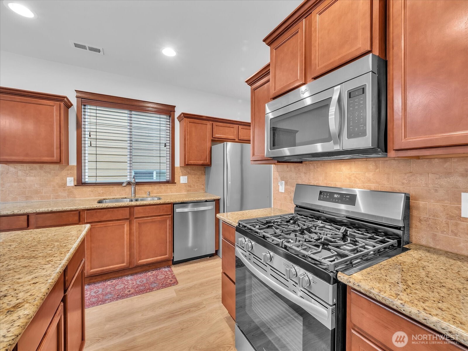 109 161st Place Southeast Bothell, WA 98012 - Photo 7 of 27