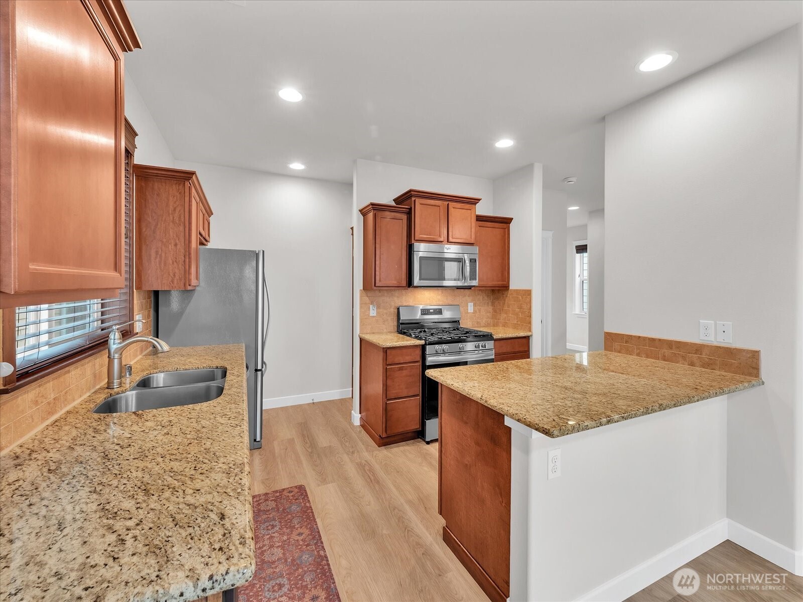 109 161st Place Southeast Bothell, WA 98012 - Photo 8 of 27