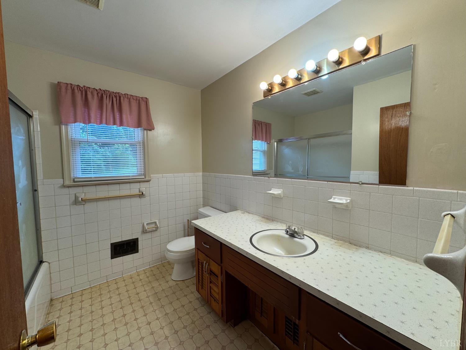 888 Oakville Road Appomattox, VA 24522 - Photo 7 of 20