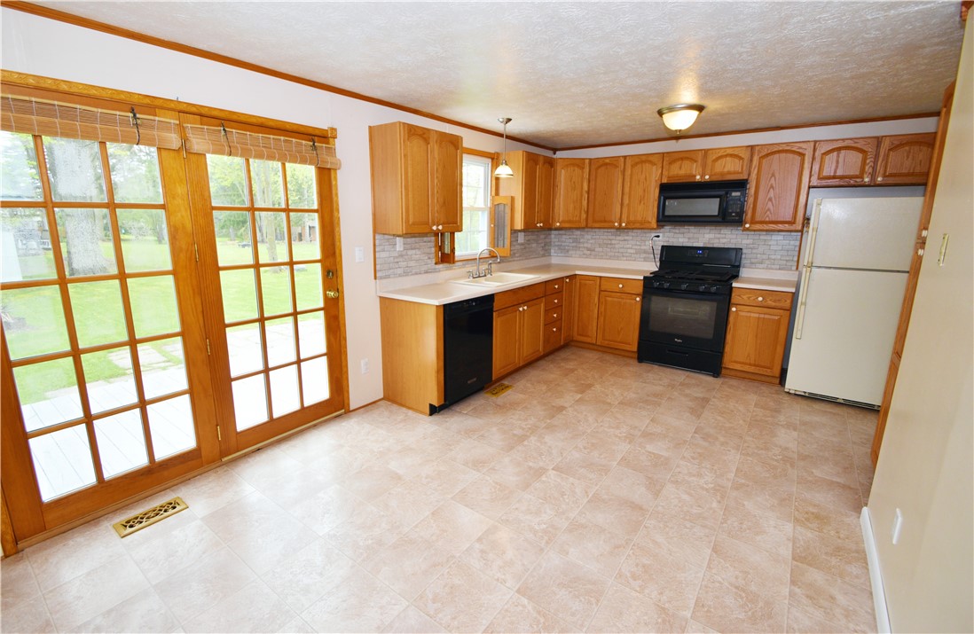 3 Cascade Road Henrietta, NY 14586 - Photo 7 of 36