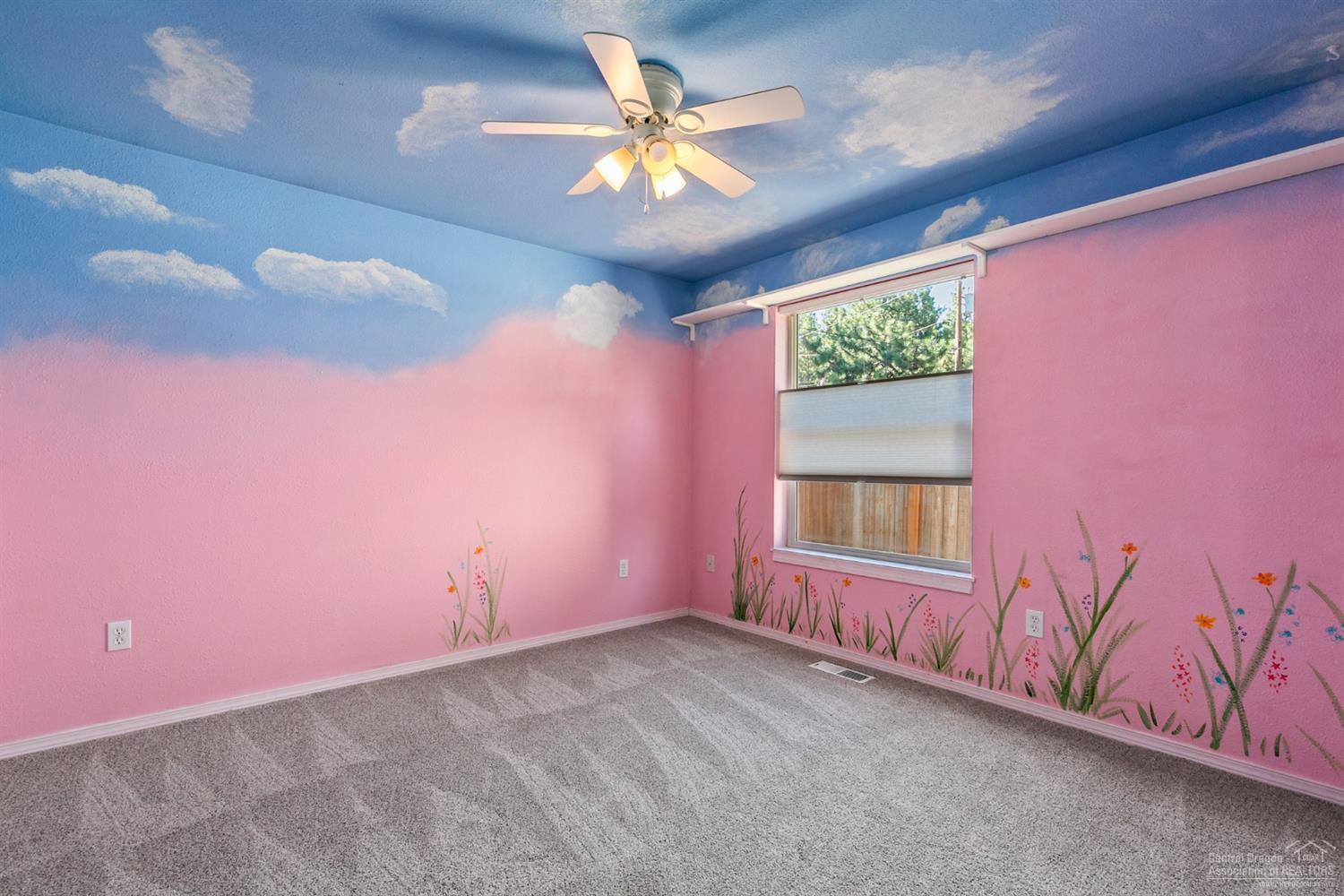 19026 Choctaw Road Bend, OR 97702 - Photo 10 of 23 A room perfect for your little girl or w