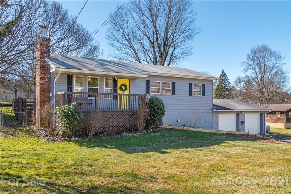 82 Mockingbird Lane Clyde, NC 28721 - Photo 1 of 24 Gallery Image 1