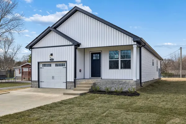 $259,900 | 230 Arkansas Avenue, Oak Grove, KY 42262