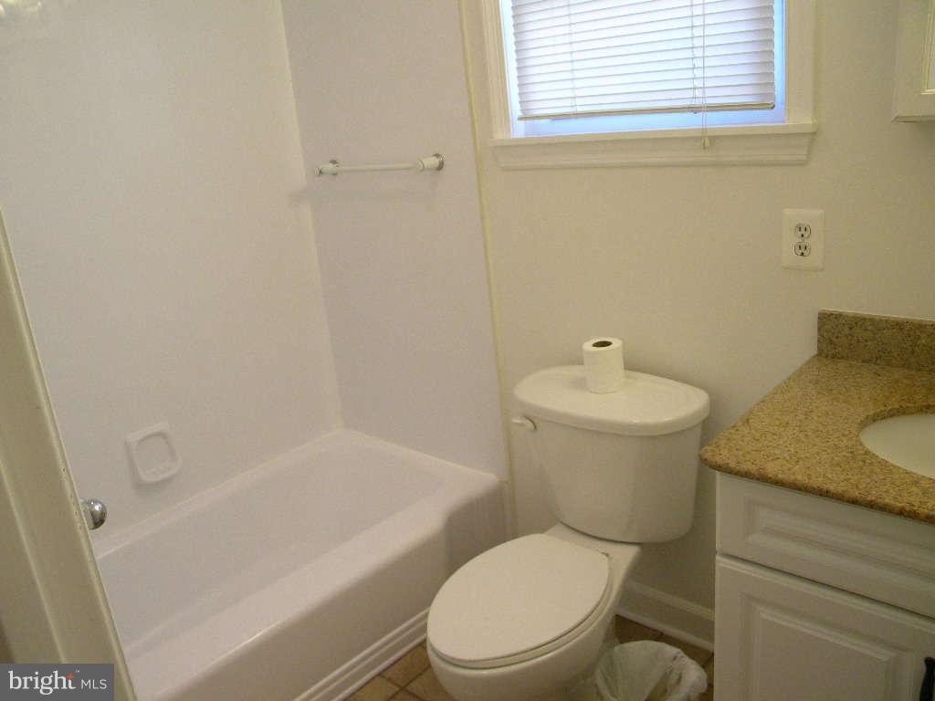 308 Broadwater Road Arnold, MD 21012 - Photo 12 of 24 Bath
