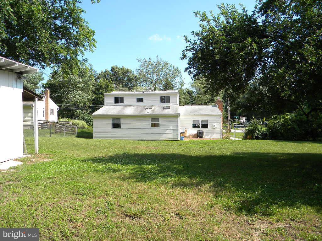 308 Broadwater Road Arnold, MD 21012 - Photo 20 of 24 Exterior (Rear)