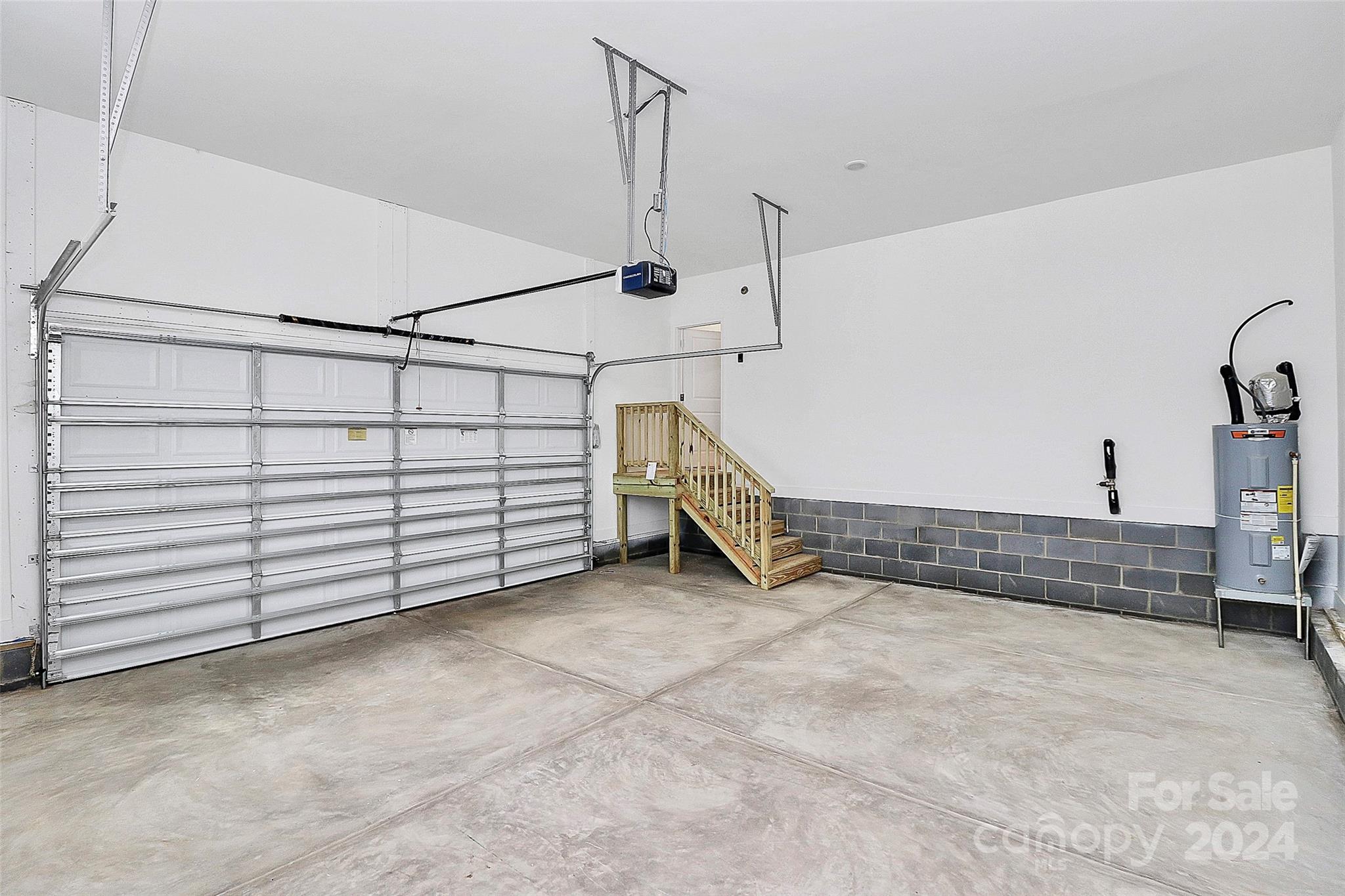 115 Starmount Drive Kings Mountain, NC 28086 - Photo 31 of 39 a view of a garage