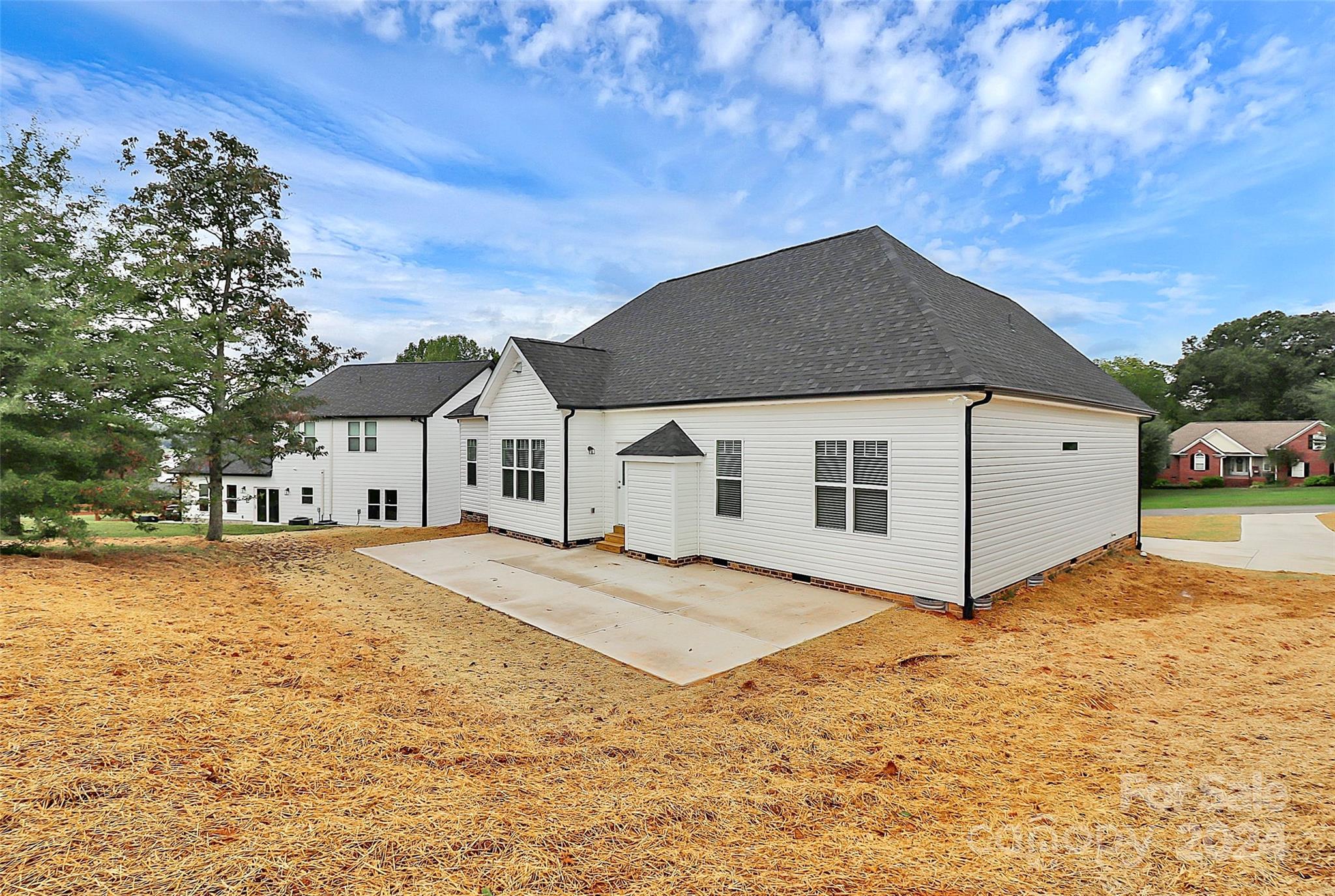 115 Starmount Drive Kings Mountain, NC 28086 - Photo 32 of 39 a front view of a house with a yard