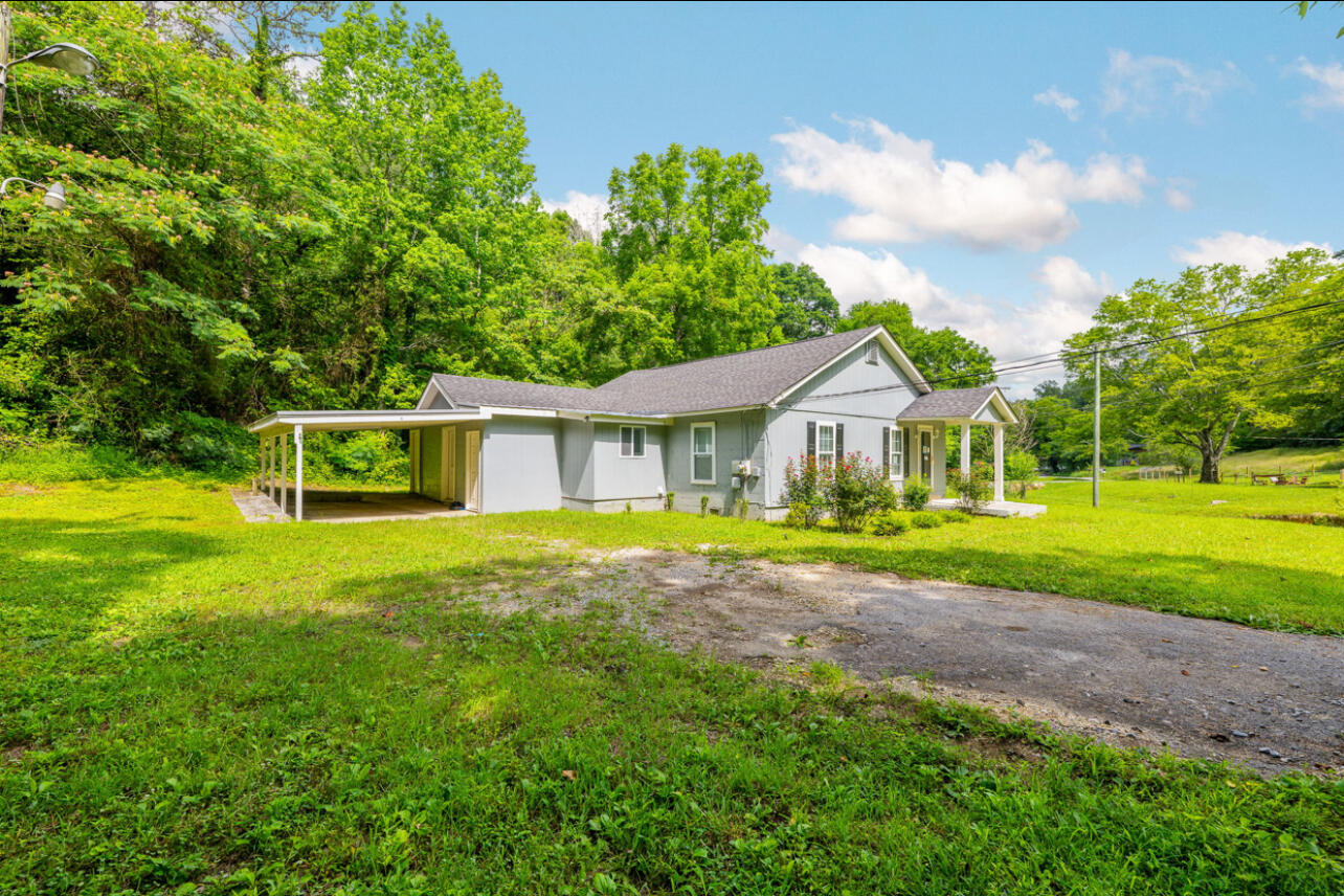 404 West Schmitt Road Rossville, GA 30741 - Photo 3 of 24 IMG_1793