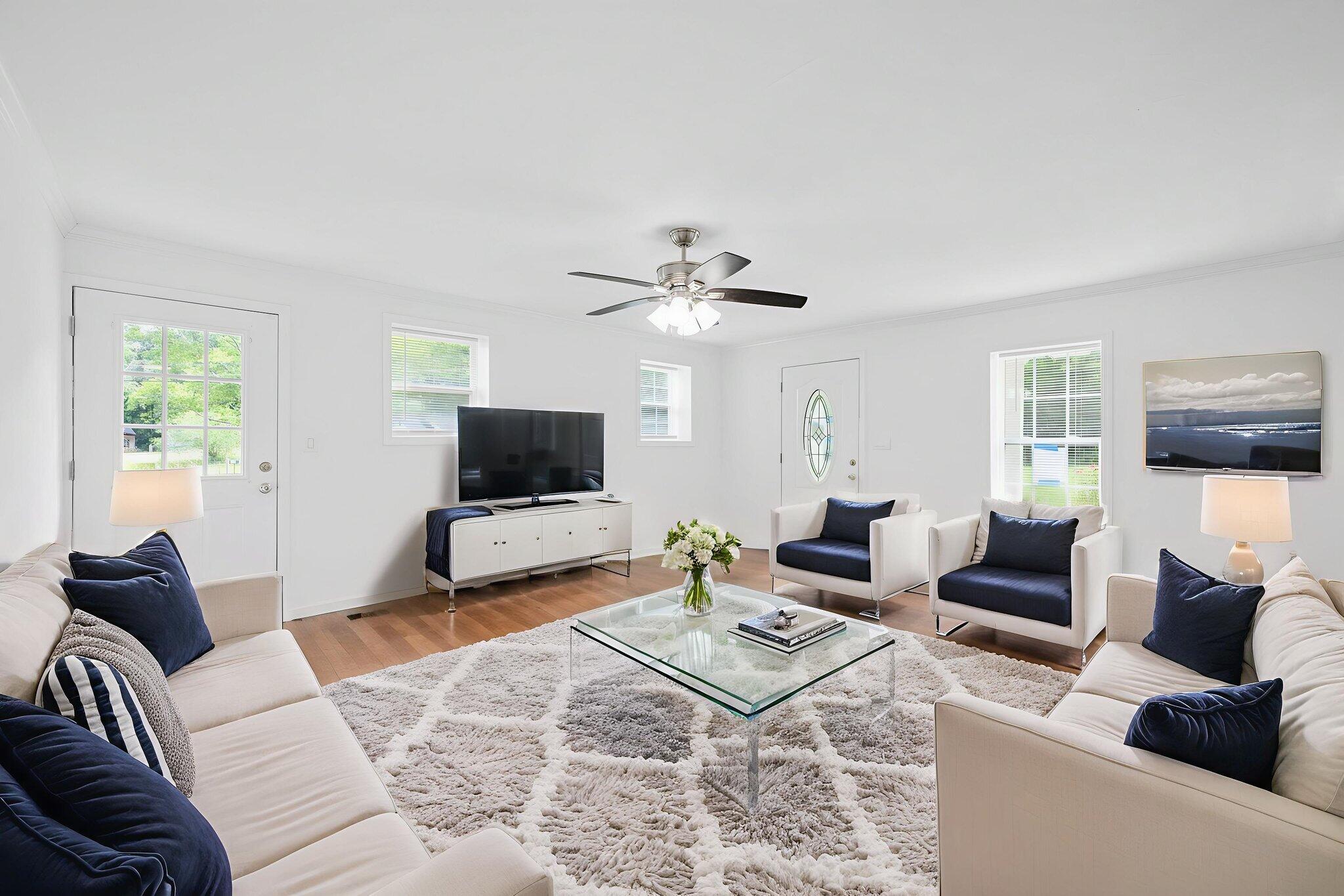 404 West Schmitt Road Rossville, GA 30741 - Photo 4 of 24 13-web-or-mls-DSC_0270-44 virtually stag